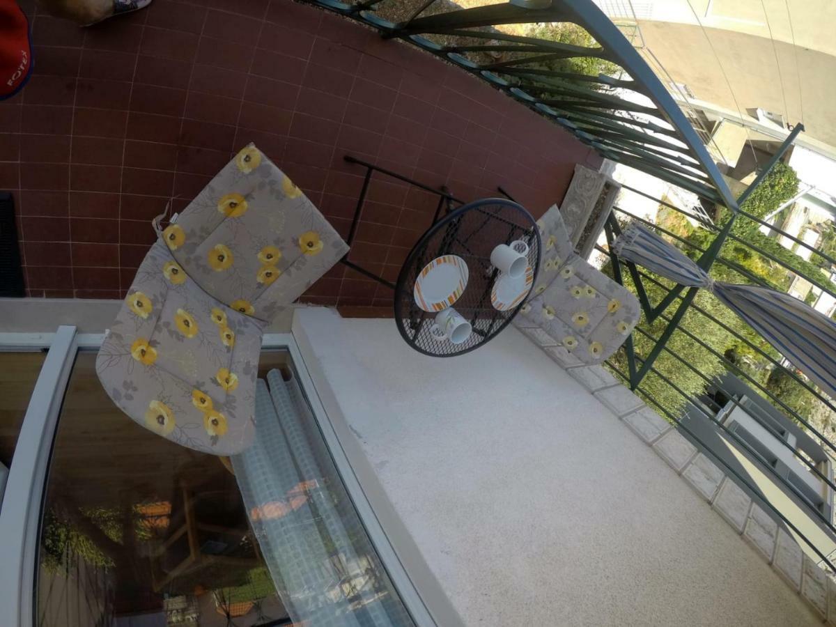 Apartman Kalajzic โอมิช ภายนอก รูปภาพ